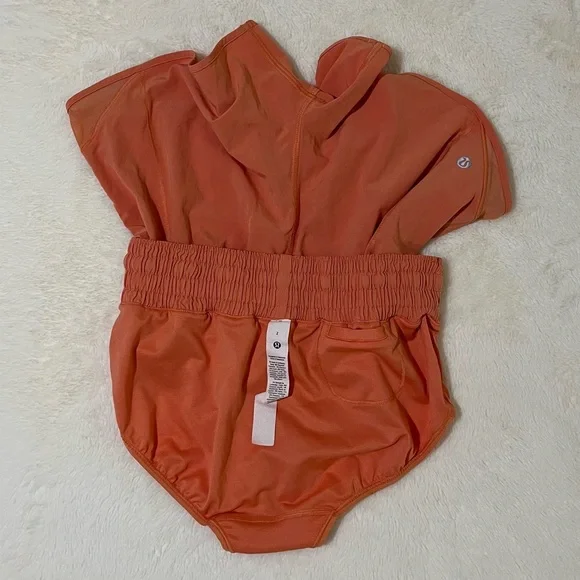 ☄️ Lululemon Size 2 Orange Hotty Hot High-Rise Lined Shorts (4” Inseam) - Picture 6 of 15